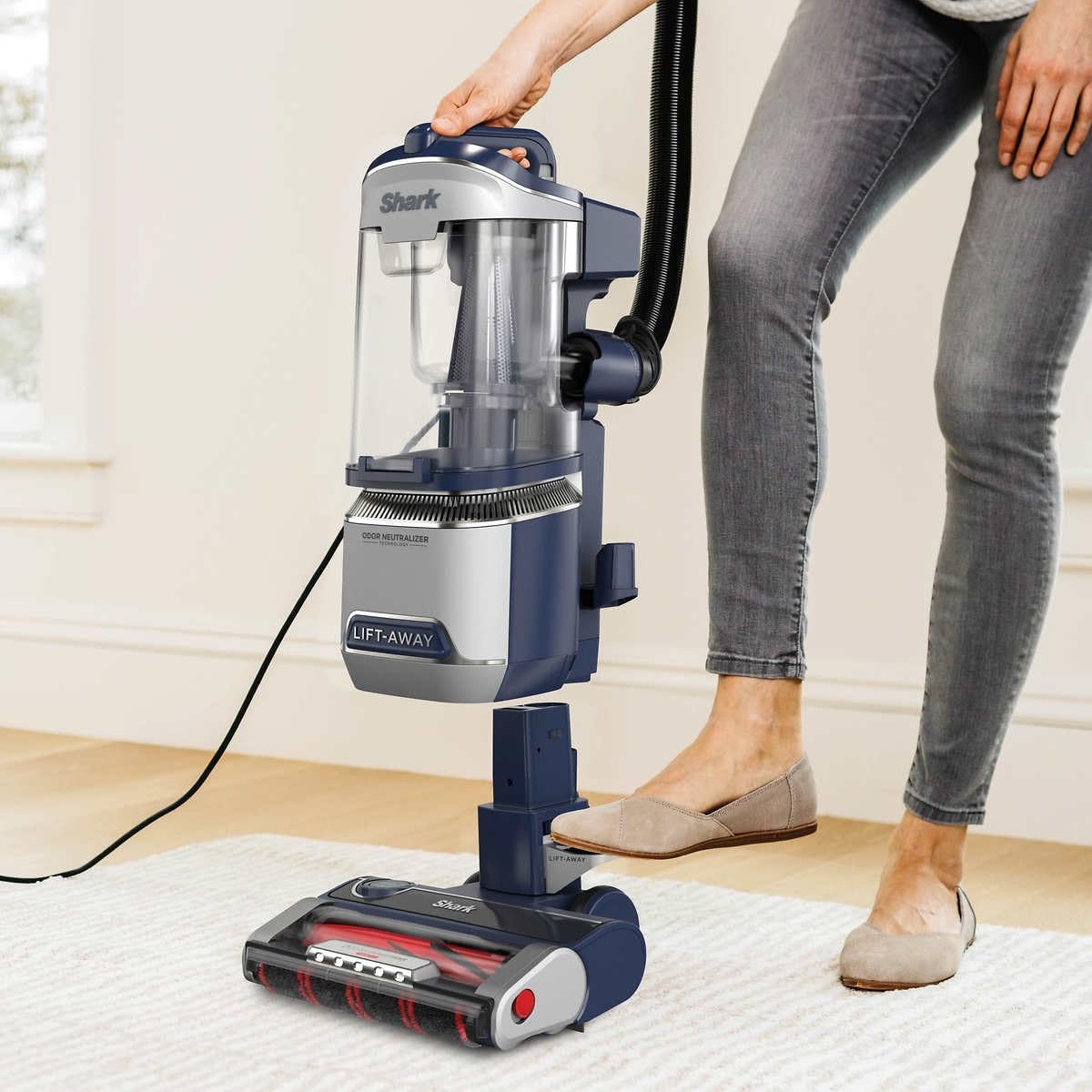 UV900 Pet Performance Plus Lift-Away Upright Vaccum with DuoClean PowerFins HairPro & Odor Neutralizer Technology, Anti-Allergen Complete Seal Technology & HEPA Filter, Navy/Silver